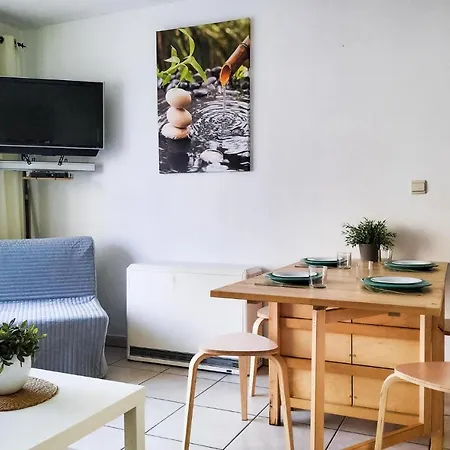 1 Bedroom Amazing In Apartment
